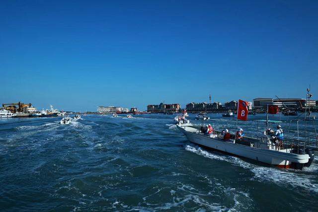 随着裁判长, img, 部门共同举 随着裁判长, img, 部门共同举